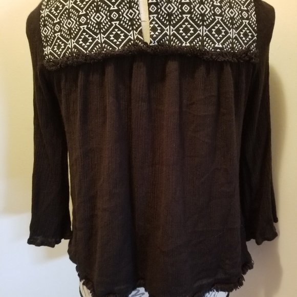 (Donated) Crescent By Stitch Fix Top - Picture 3 of 7